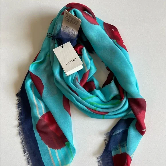 AUTHENTIC NWT GUCCI SHAWL / SCARF - Picture 13 of 13
